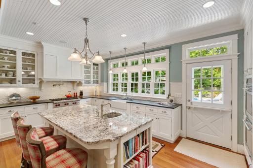1005 Old Long Lake Road, Wayzata, MN 55391