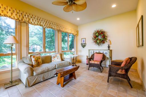 1426 Salem Lane SW, Rochester, MN 55902