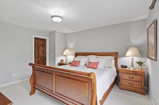 18466 Nicklaus Way, Eden Prairie, MN 55347
