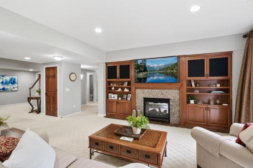 18466 Nicklaus Way, Eden Prairie, MN 55347