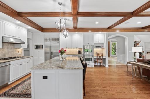 18466 Nicklaus Way, Eden Prairie, MN 55347