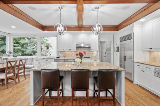18466 Nicklaus Way, Eden Prairie, MN 55347