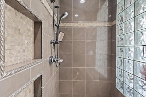 18466 Nicklaus Way, Eden Prairie, MN 55347