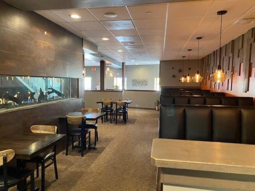 Main Dining Room - 5 ) 6 person booths.jpg