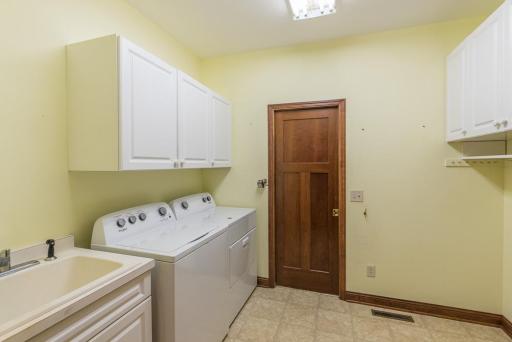 1518 Sunsetview Road, Brainerd, MN 56401