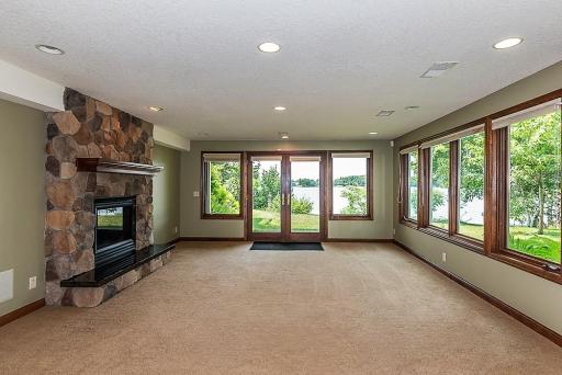 1518 Sunsetview Road, Brainerd, MN 56401