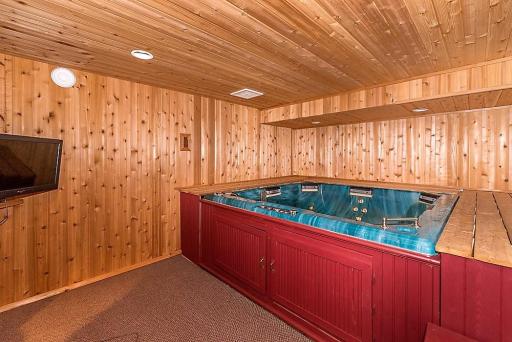 1518 Sunsetview Road, Brainerd, MN 56401