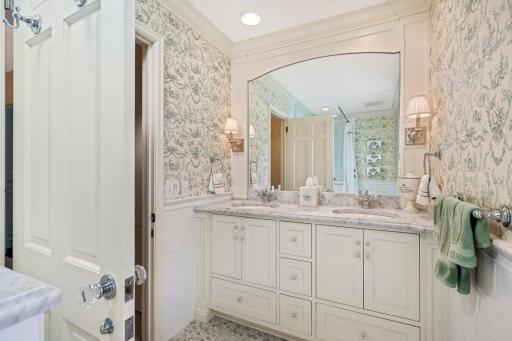 5600 Park Place, Edina, MN 55424