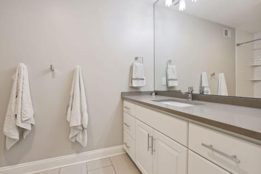 410 River Street, Minneapolis, MN 55401