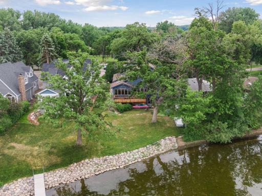 250 Peninsula Road, Medicine Lake, MN 55441