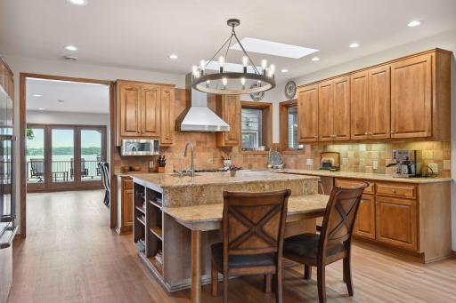 250 Peninsula Road, Medicine Lake, MN 55441