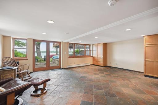 250 Peninsula Road, Medicine Lake, MN 55441