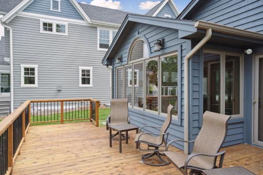 250 Peninsula Road, Medicine Lake, MN 55441