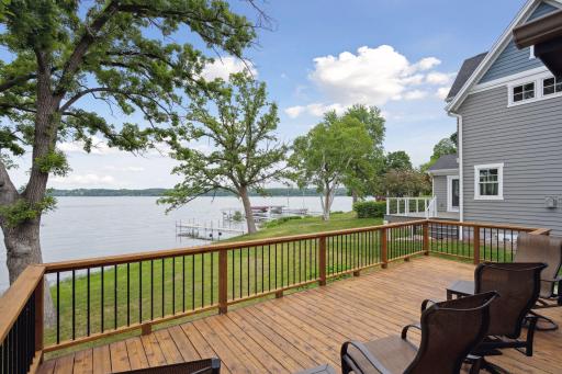 250 Peninsula Road, Medicine Lake, MN 55441
