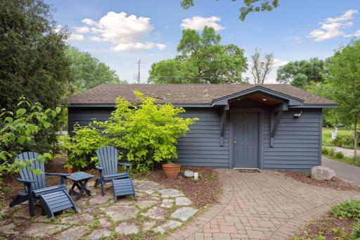 250 Peninsula Road, Medicine Lake, MN 55441