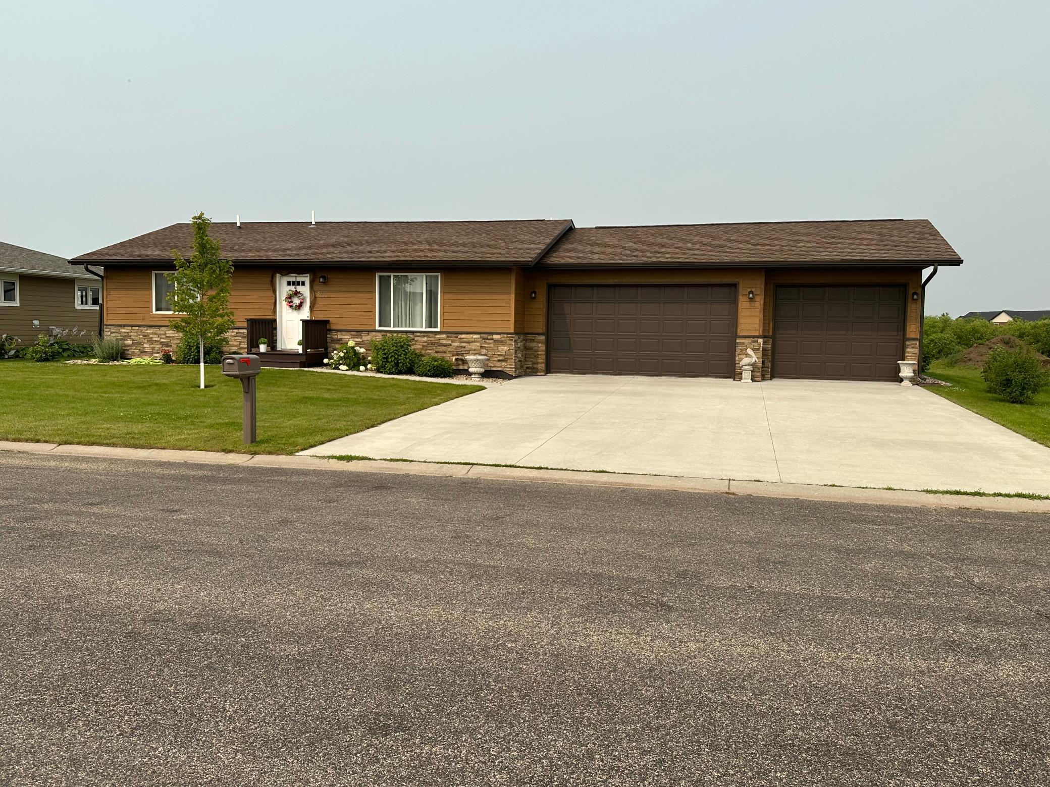 822 9th Ave. SW Perham.jpg