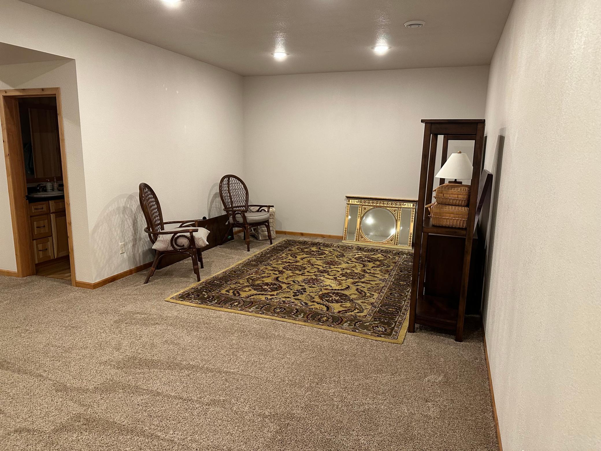 Family room lower.jpg