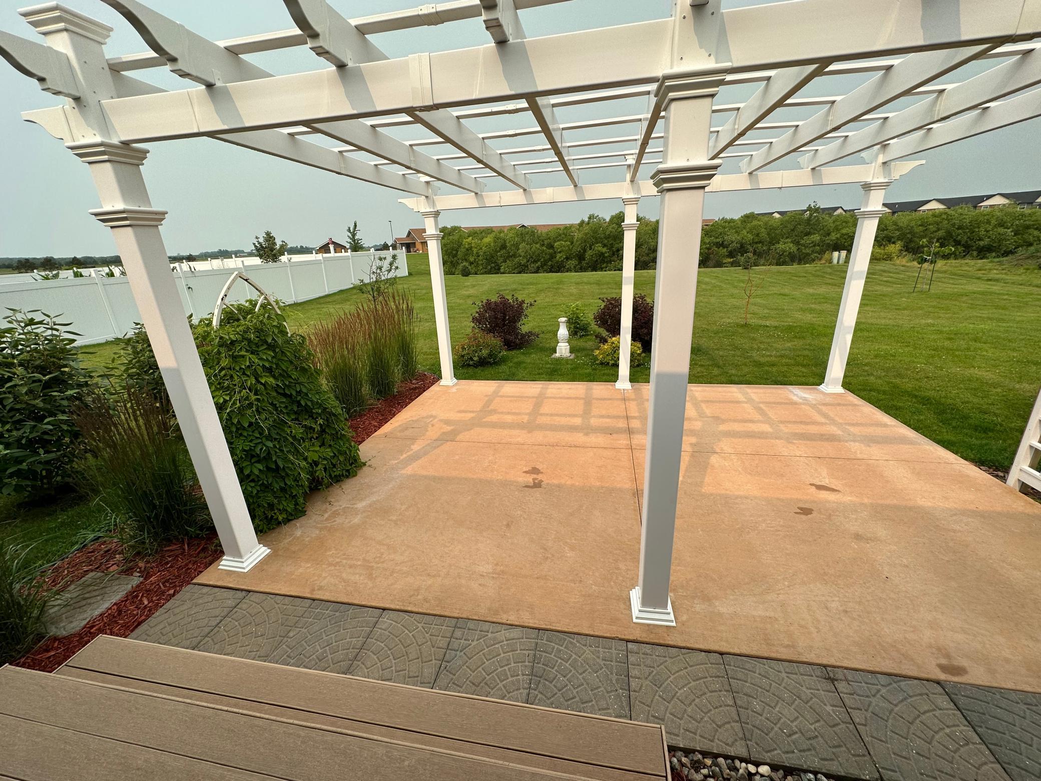 Pergola 3.jpg