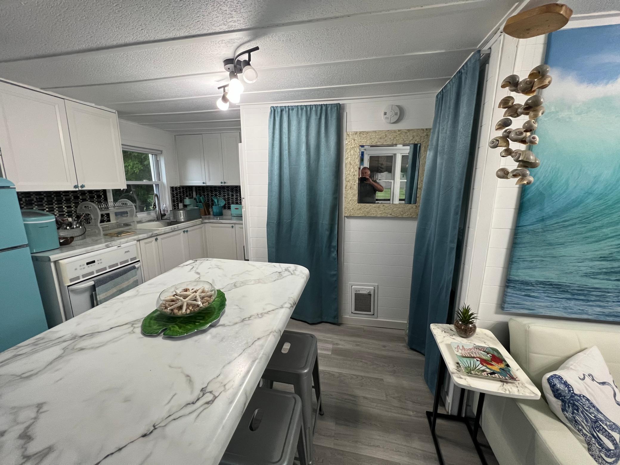 6 Dining & Kitchen.JPG