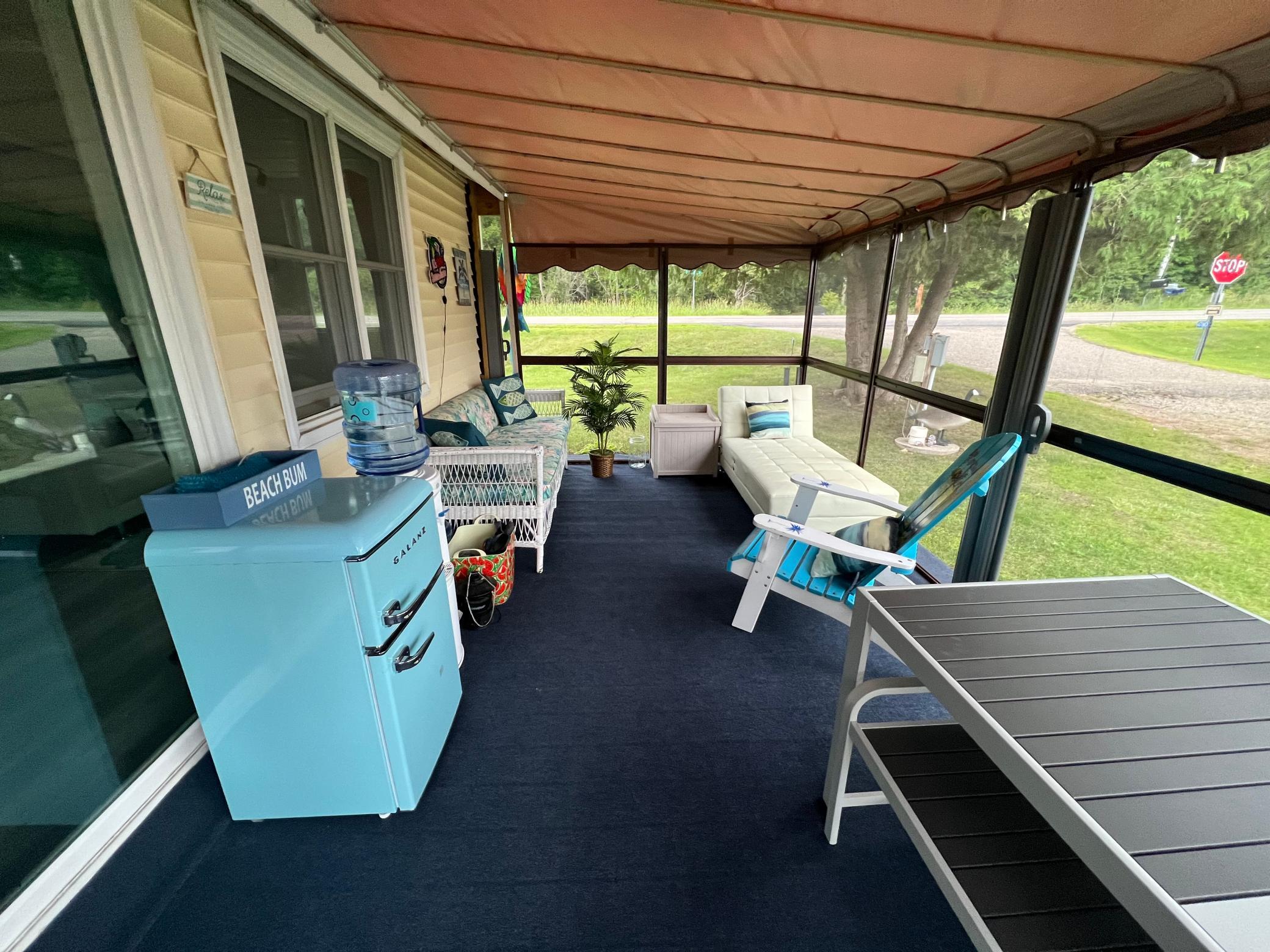 13 Screen Porch.JPG