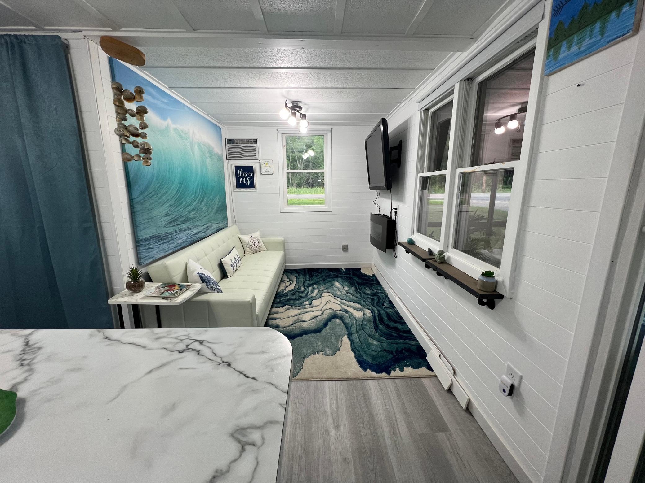 9 Living Room.JPG