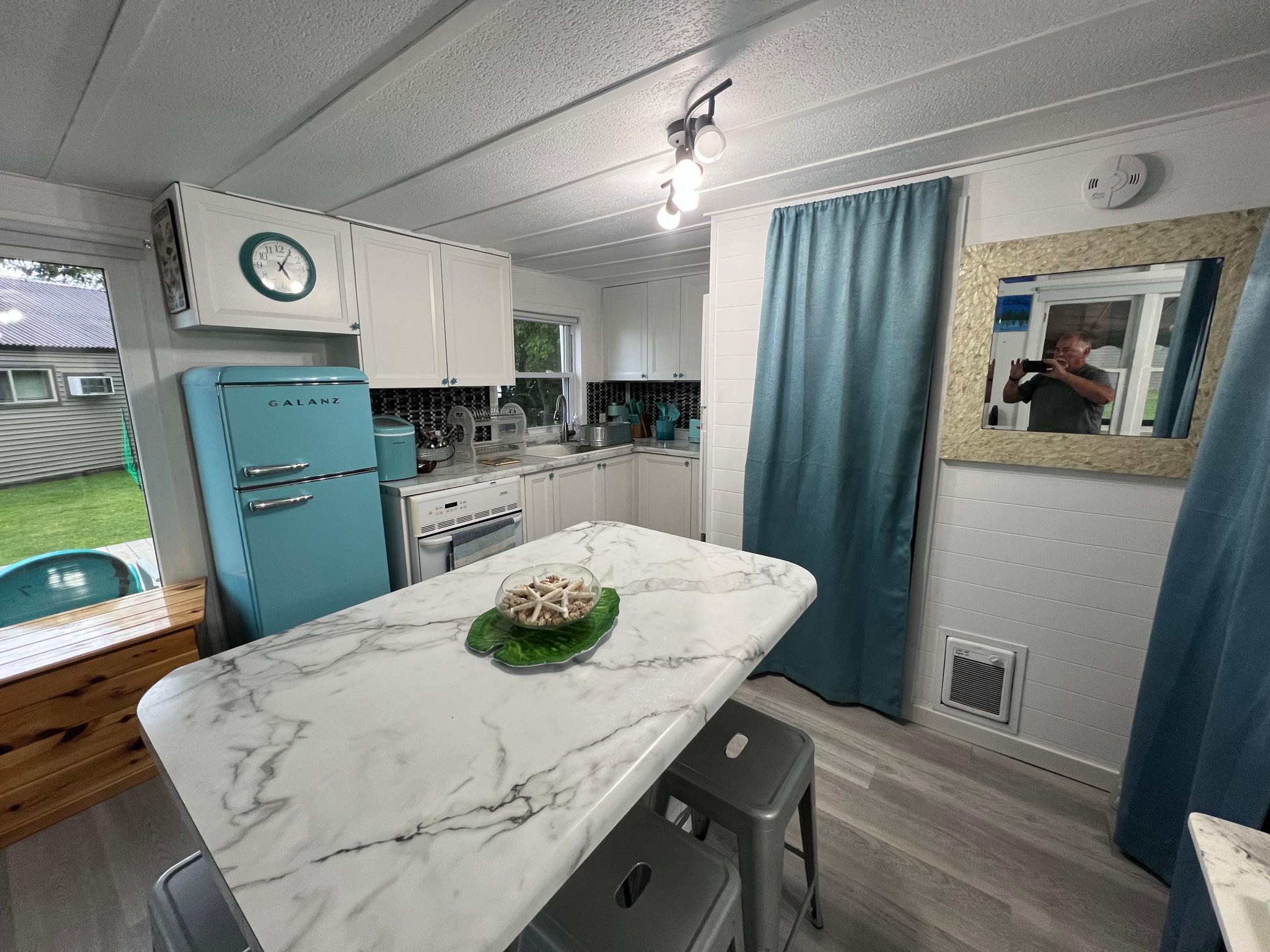 7 Dining & Kitchen.JPG