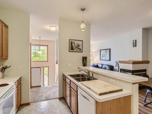 2320 Lower Afton Road E, 413, Maplewood, MN 55119