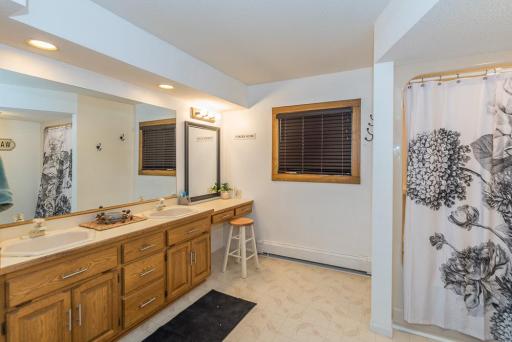 1520 Floan Point Road, Brainerd, MN 56401