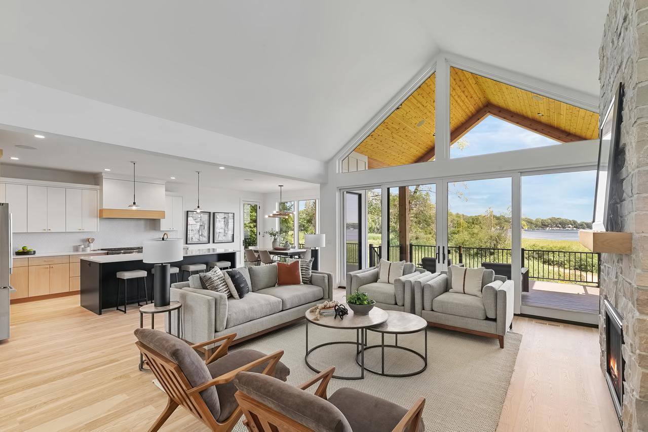 Lake views from every angle