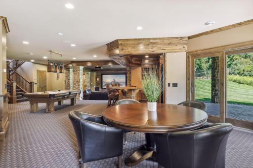 37 Spyglass Place, Saint Paul, MN 55110