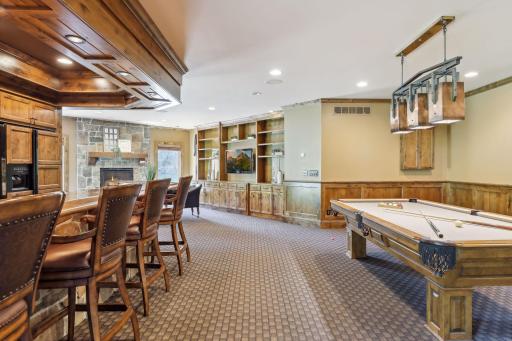 37 Spyglass Place, Saint Paul, MN 55110