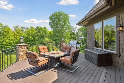 37 Spyglass Place, Saint Paul, MN 55110
