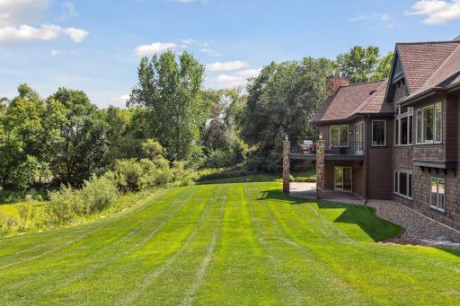 37 Spyglass Place, Saint Paul, MN 55110