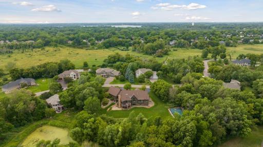 37 Spyglass Place, Saint Paul, MN 55110