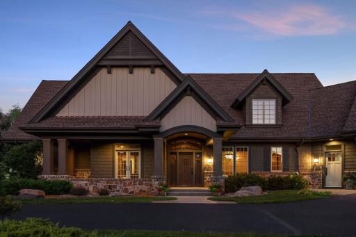 37 Spyglass Place, Saint Paul, MN 55110