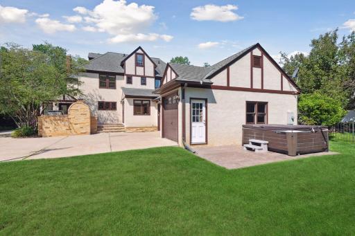 4511 Moorland Avenue, Edina, MN 55424
