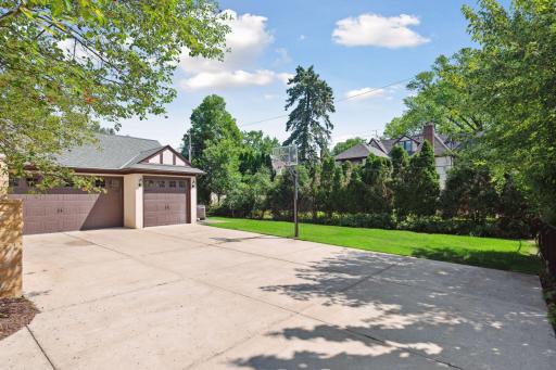 4511 Moorland Avenue, Edina, MN 55424