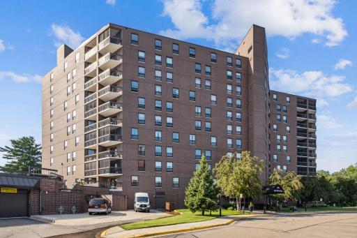 Welcome to 6615 Lake Shore Dr, a popular condo complex in central Richfield.