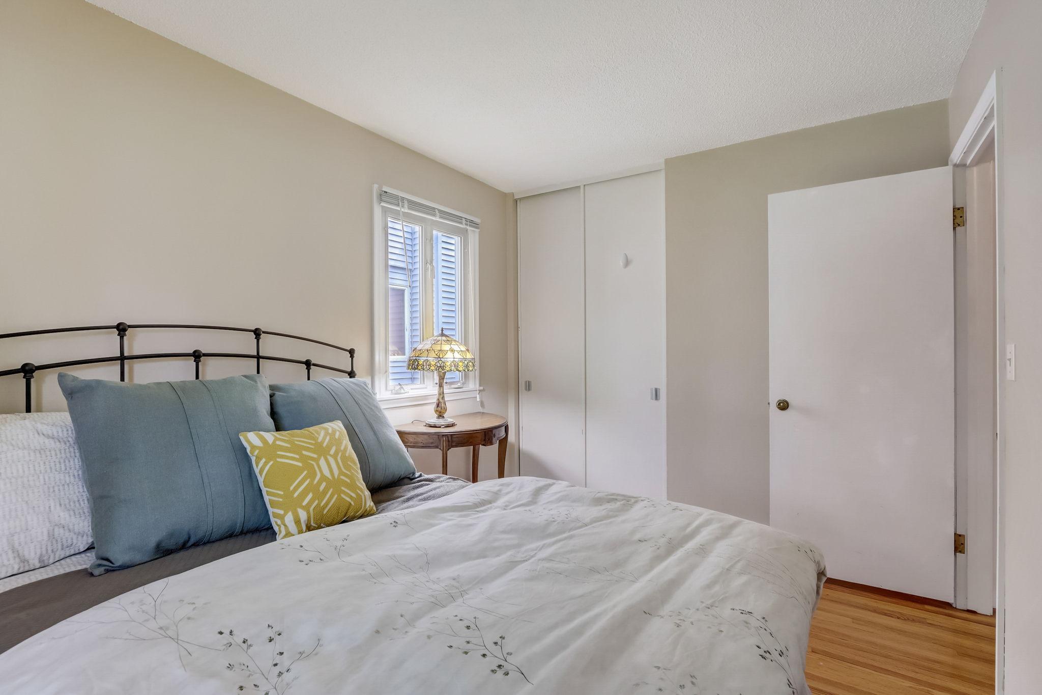 25-web-or-mls-13th Ave S-025.jpg