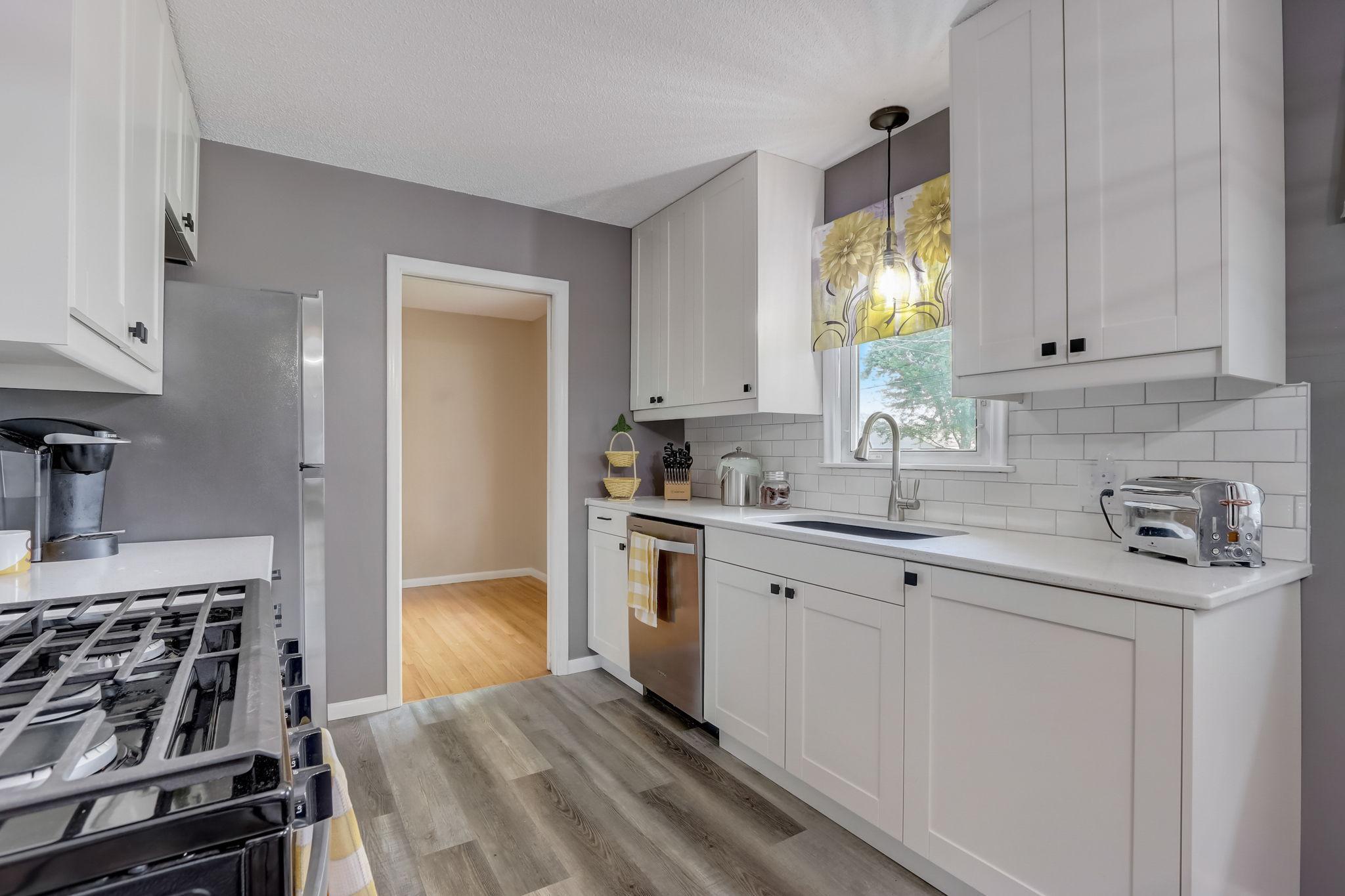 17-web-or-mls-13th Ave S-017.jpg