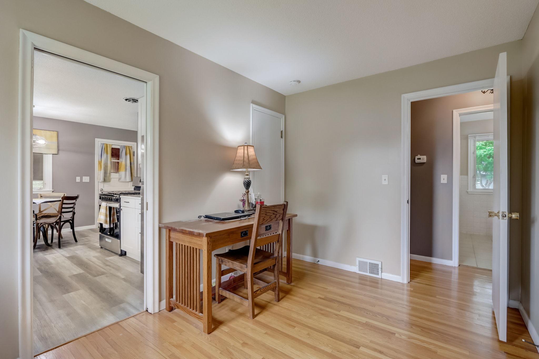 29-web-or-mls-13th Ave S-029.jpg