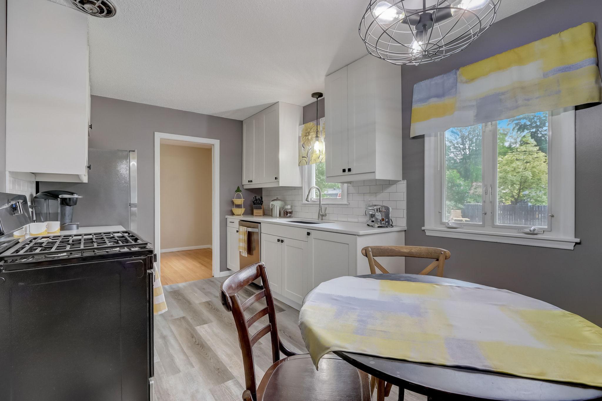 16-web-or-mls-13th Ave S-016.jpg