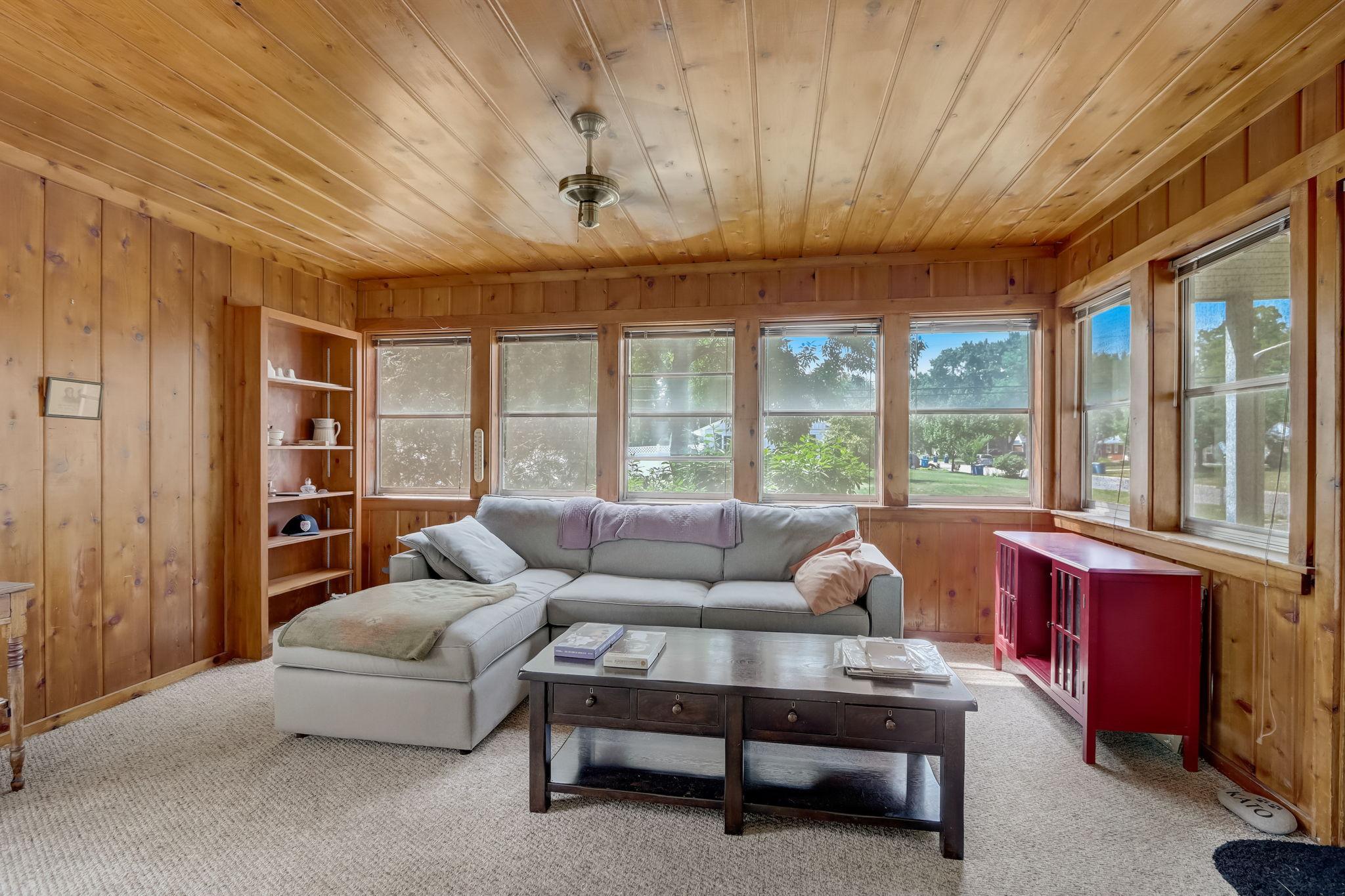 36-web-or-mls-13th Ave S-036.jpg