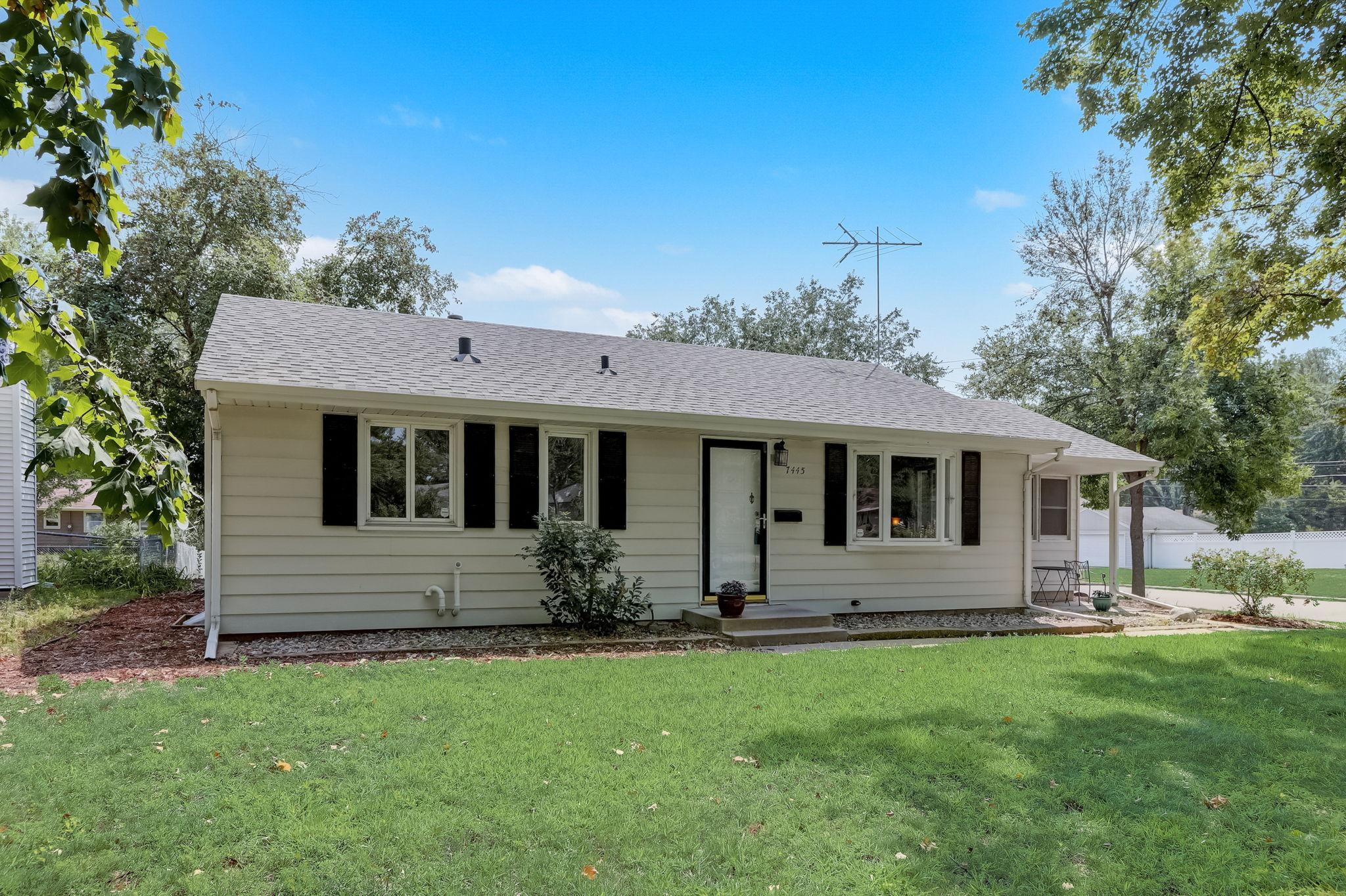 4-web-or-mls-13th Ave S-004.jpg