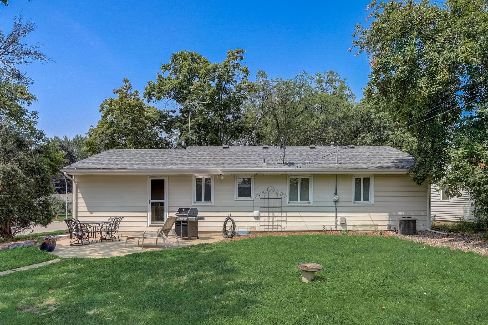 41-web-or-mls-13th Ave S-041.jpg