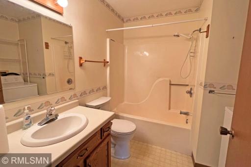 Full bath with in unit laundry