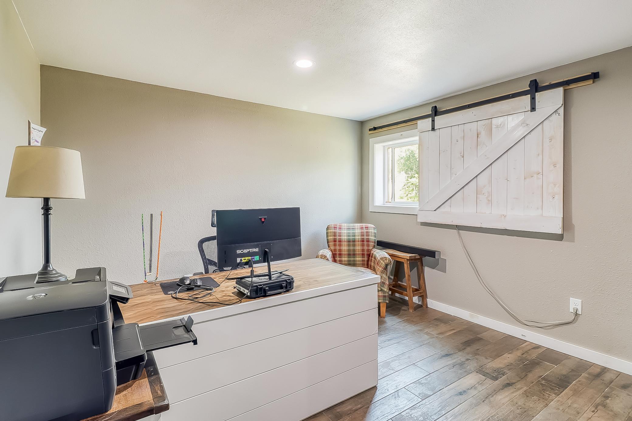 Interior_bedroom1_1.jpg