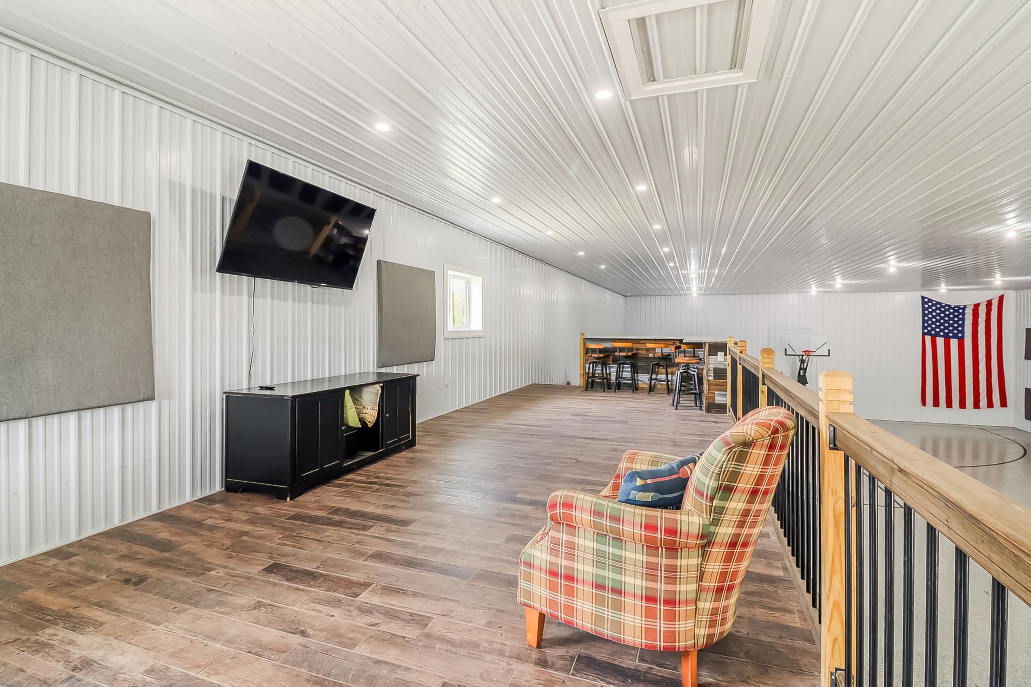 Interior_living1_2.jpg