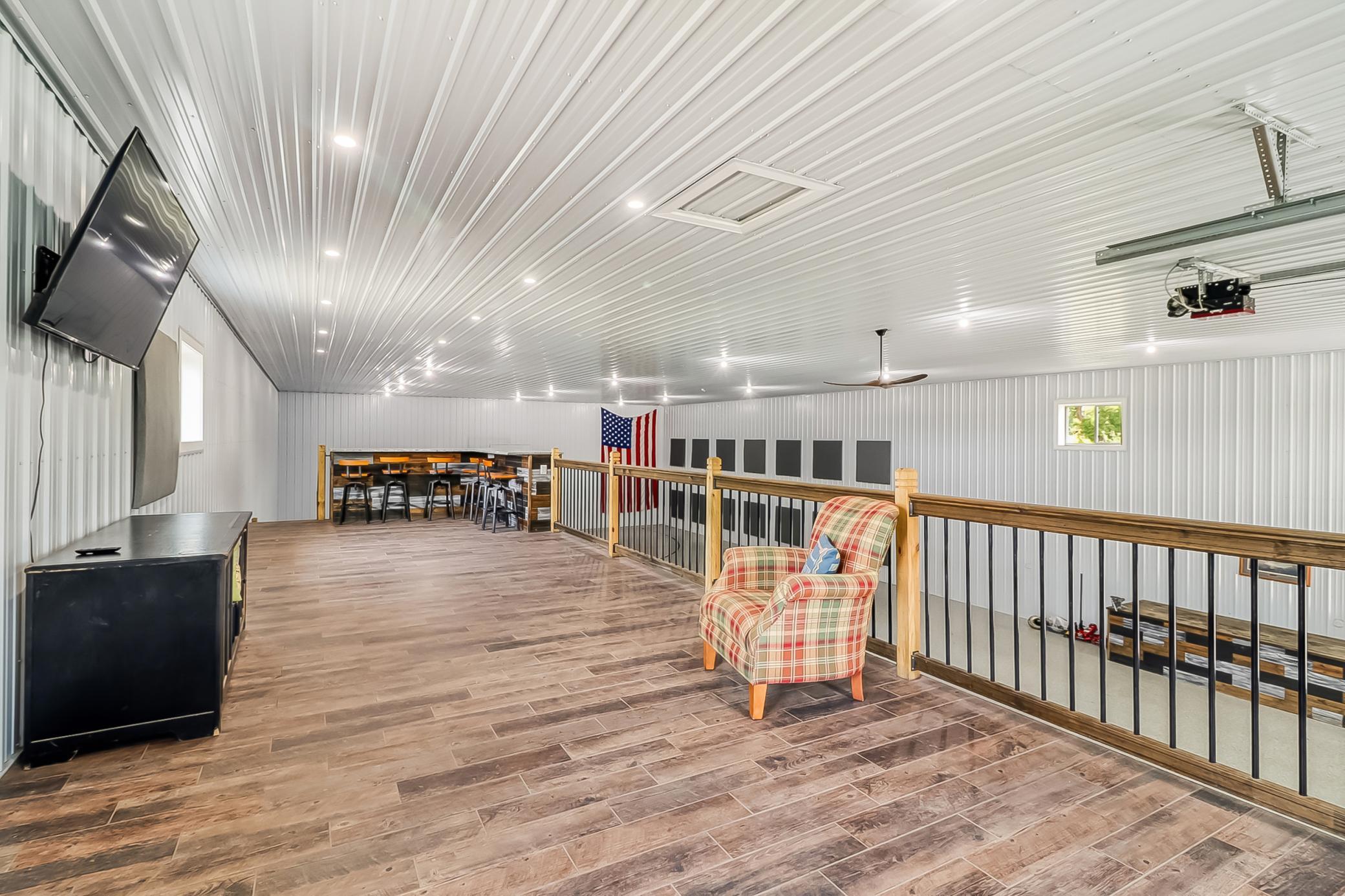 Interior_Living1_1.jpg