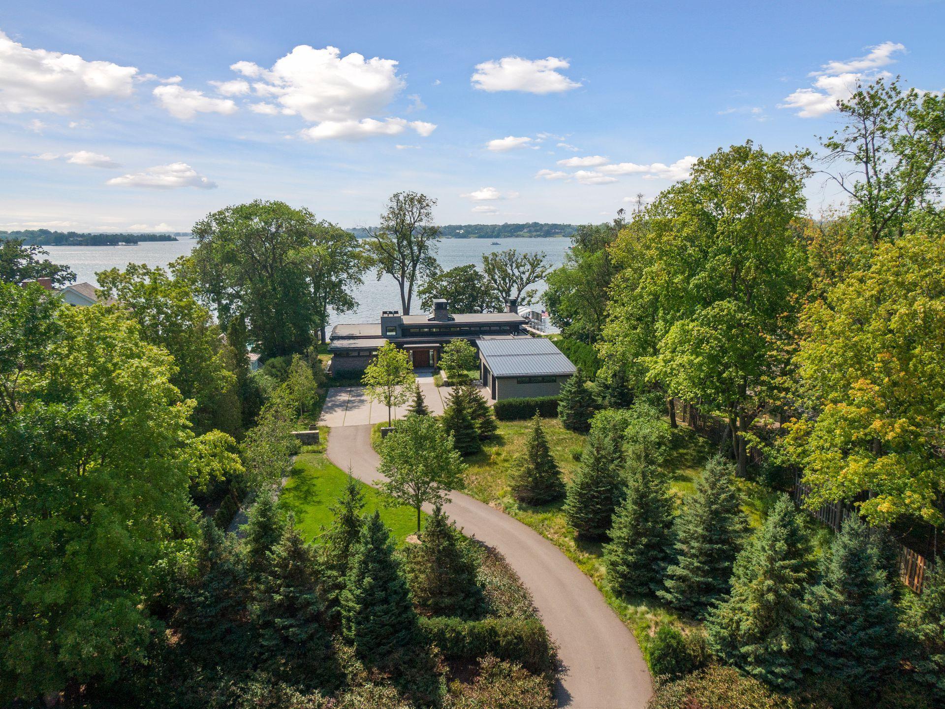 Winding drive provides privacy